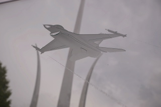 hf_28___24032